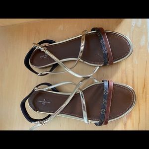 BRAND NEW NEVER WORN